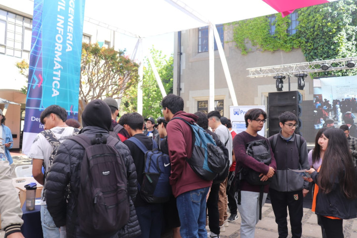 Informática logra gran interés de los visitantes en Puertas Abiertas USM